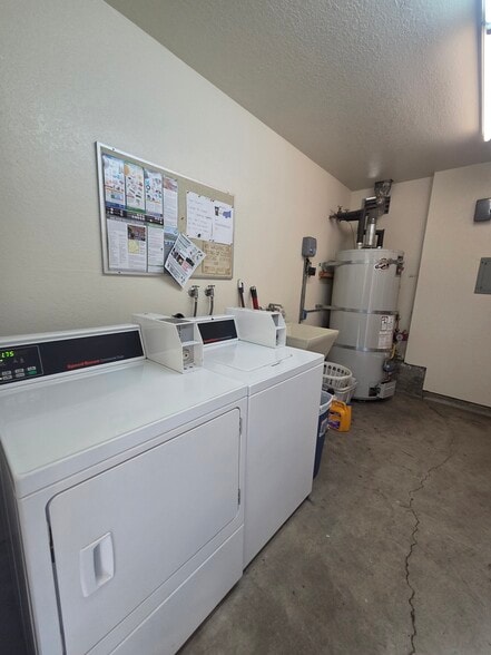 Building Photo - 3124 Yosemite Ave