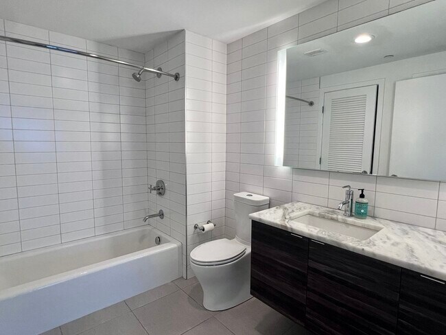 Building Photo - 74 Fenwood Rd