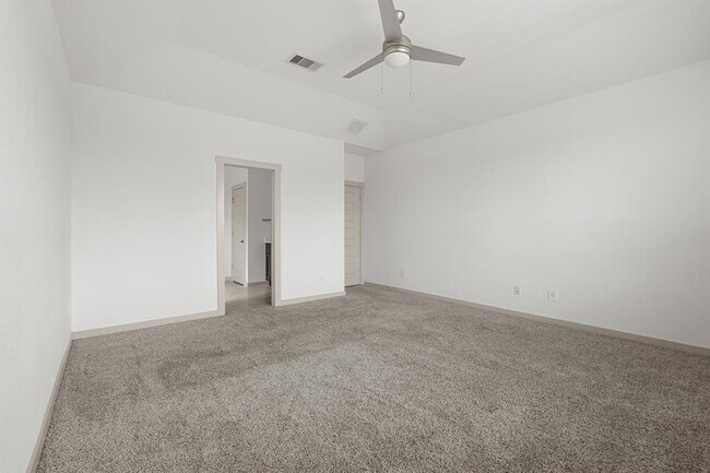 Building Photo - 29231 Red Rocks Pk Dr