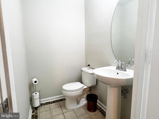 Building Photo - 45498 Whistling Terrace