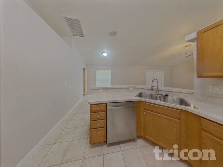 Building Photo - 613 Westview Dr