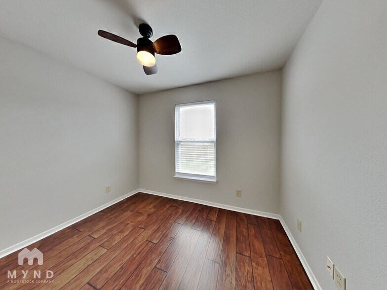 Building Photo - 8423 Sansa St