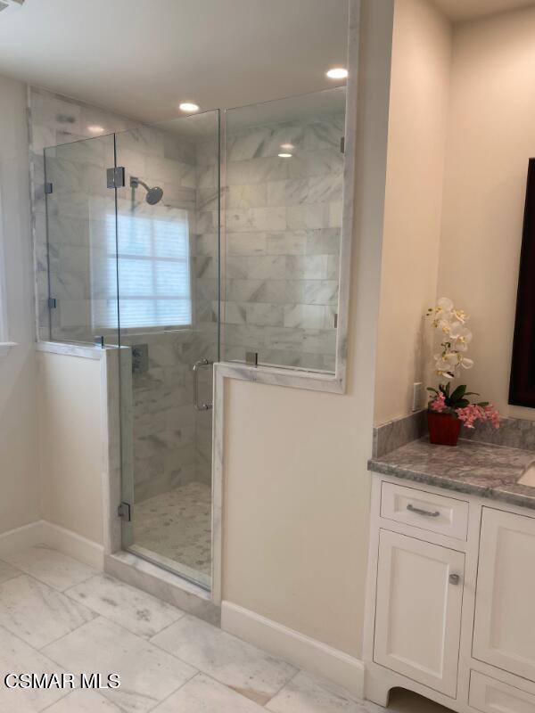 Building Photo - 4656 Vanalden Ave