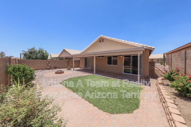Building Photo - 8070 N Wild Aster Way