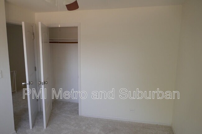 Building Photo - 5 E Judith Ann Dr