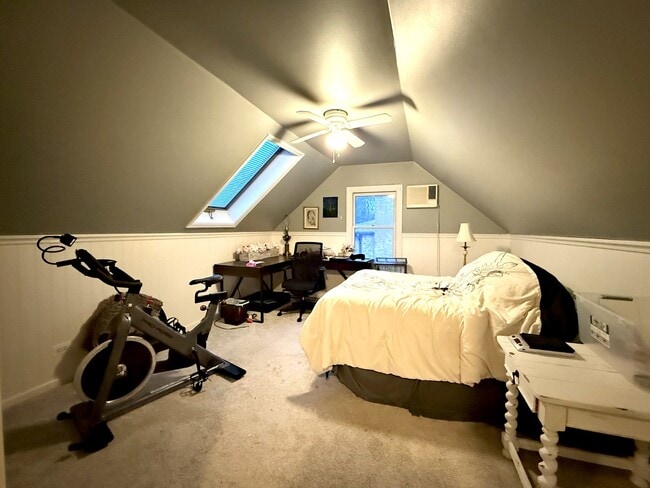 Building Photo - 10740 Monitor Ave