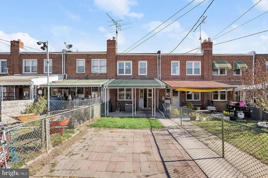 Building Photo - 708 Umbra St