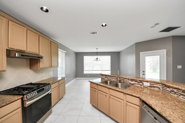 Building Photo - 4610 Plum Forest Rd