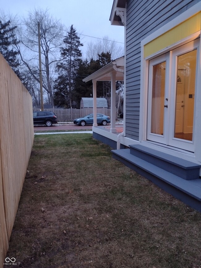 Building Photo - 449 Yandes St