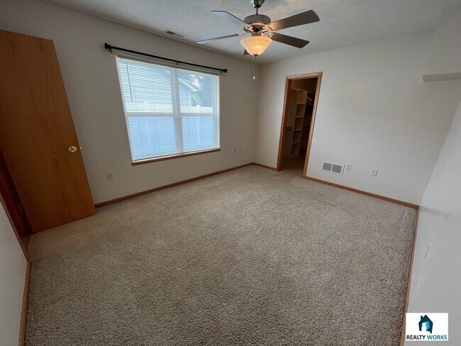 Building Photo - 3 Bedroom townhome available soon!