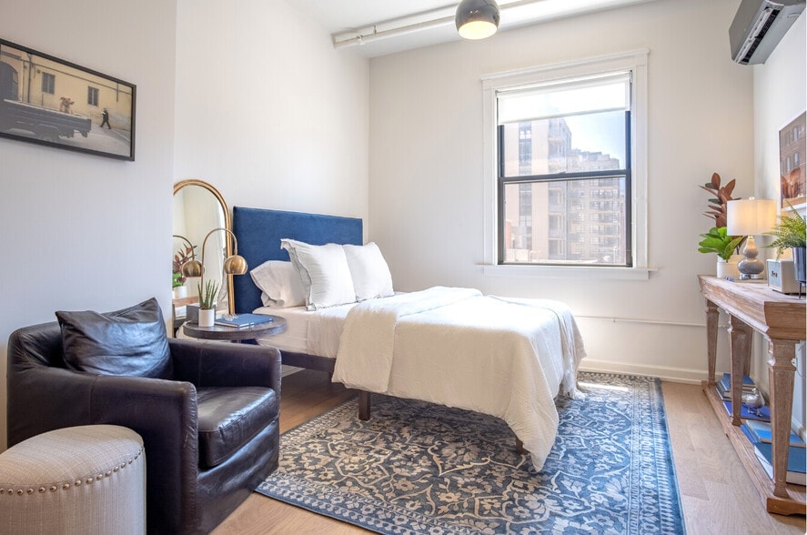 Building Photo - 311 W Erie St