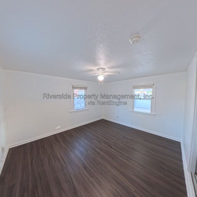 Building Photo - 3695 McKenzie St