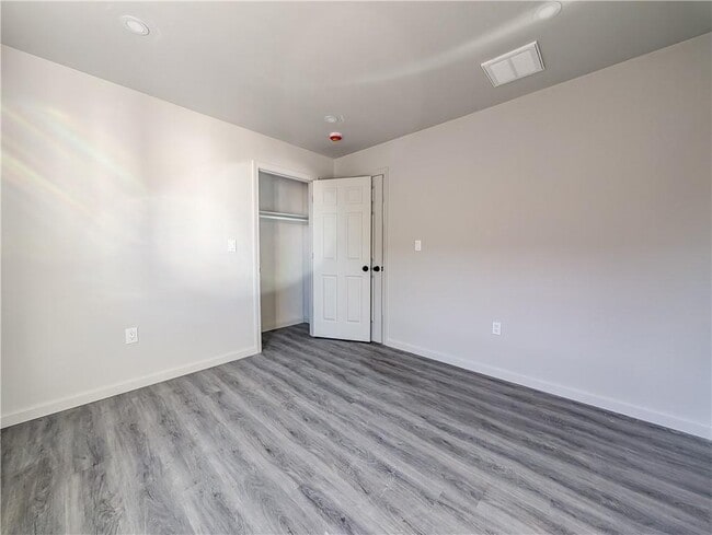 Building Photo - 88 Julian St