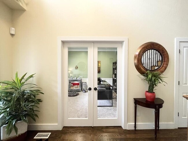 Building Photo - 2035 Quartzridge Dr