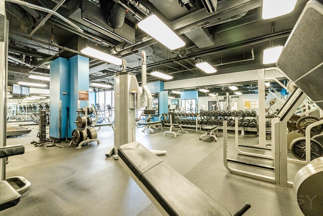 Building Photo - 10 E Ontario St