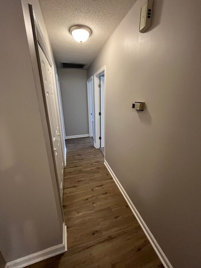 Building Photo - Your New Home in Meridianville!