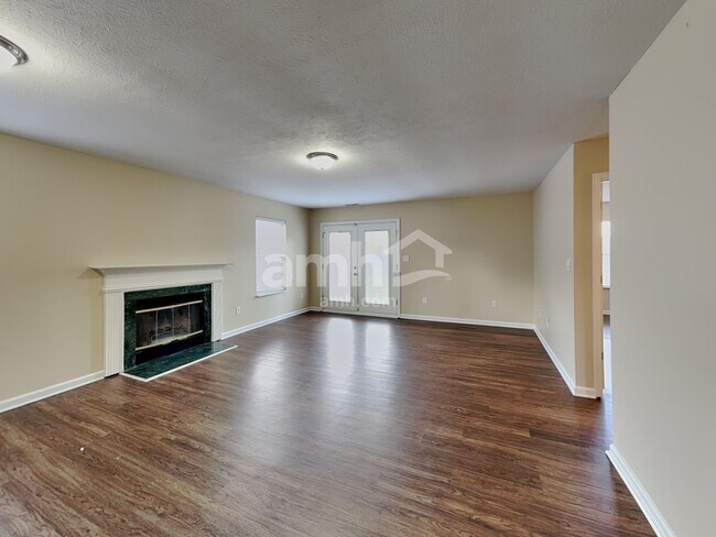 Building Photo - 6652 Decatur Commons