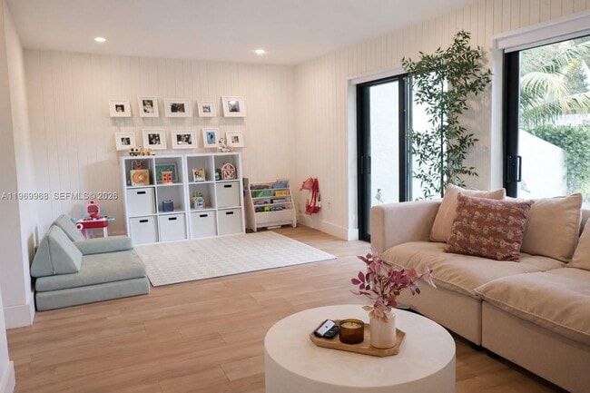 Building Photo - 11017 SW 113th Pl