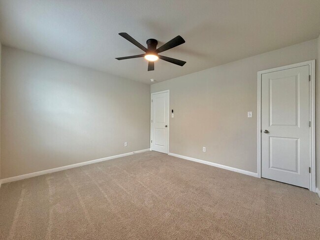 Building Photo - 207 Cherry Blossom Ln