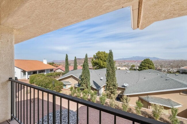 Building Photo - 4 Bedroom Retreat Overlooking Snow Canyon ...