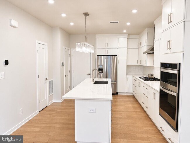 Building Photo - 7556 Sawyer Farm Wy