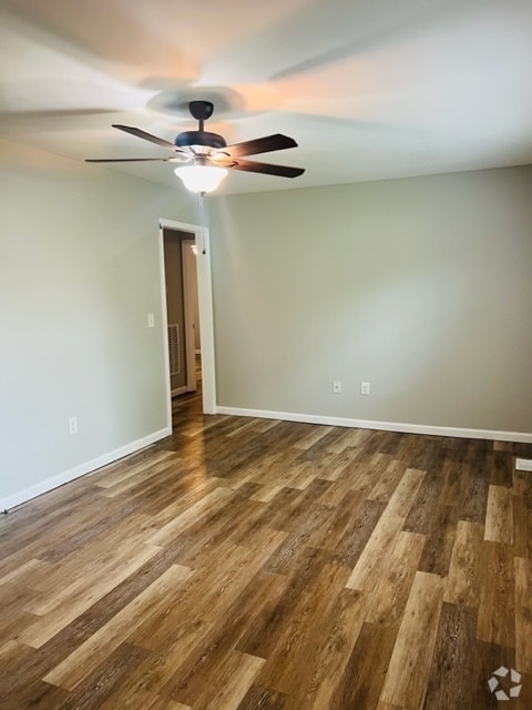 Building Photo - 2BR/1BA in cul-de-sac in Hermitage!