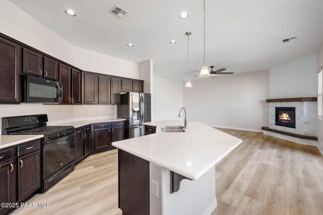 Building Photo - 6548 E Bay Point Way