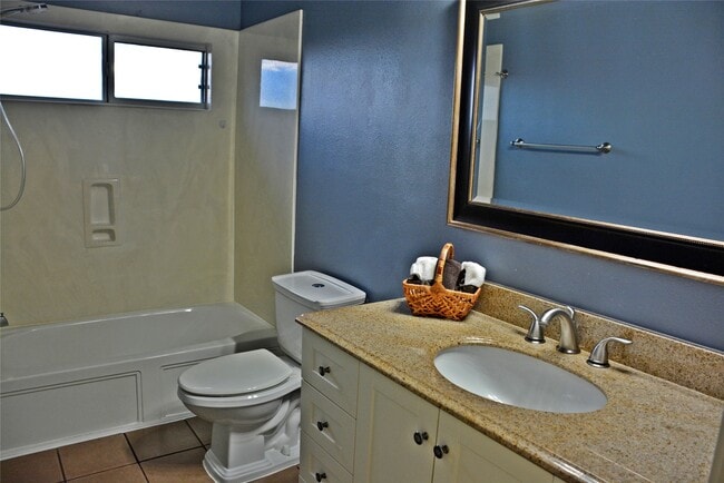 Building Photo - 12802 Mills Trail Lane