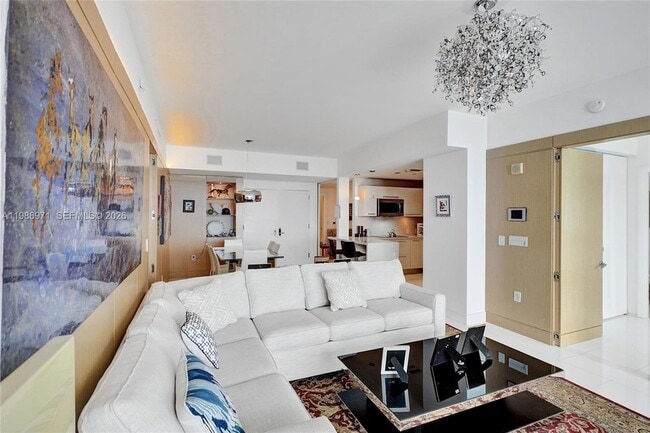 Building Photo - 17121 Collins Ave