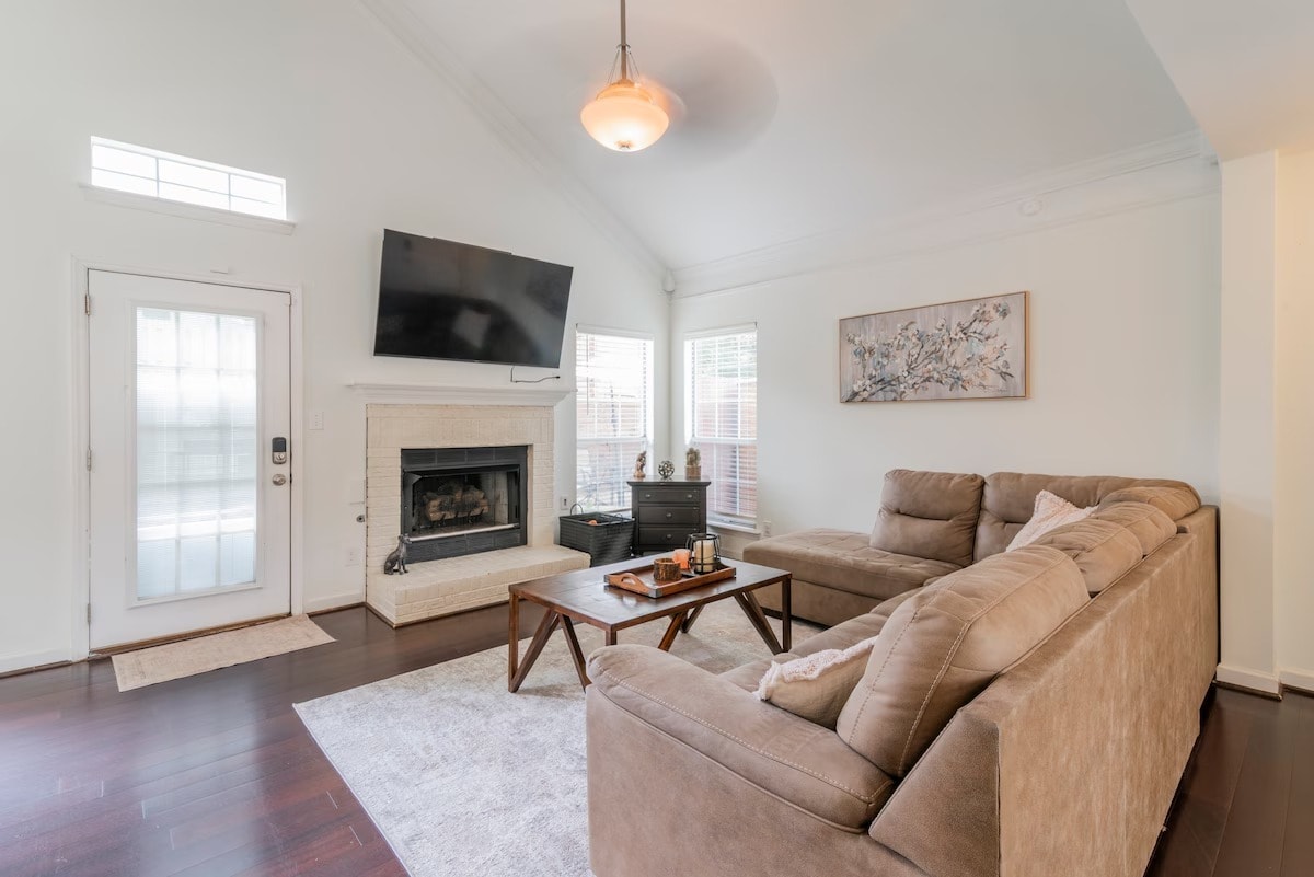 Building Photo - 3516 Mill Stream Ct