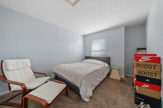 Building Photo - 5512 Meadow Passage Dr