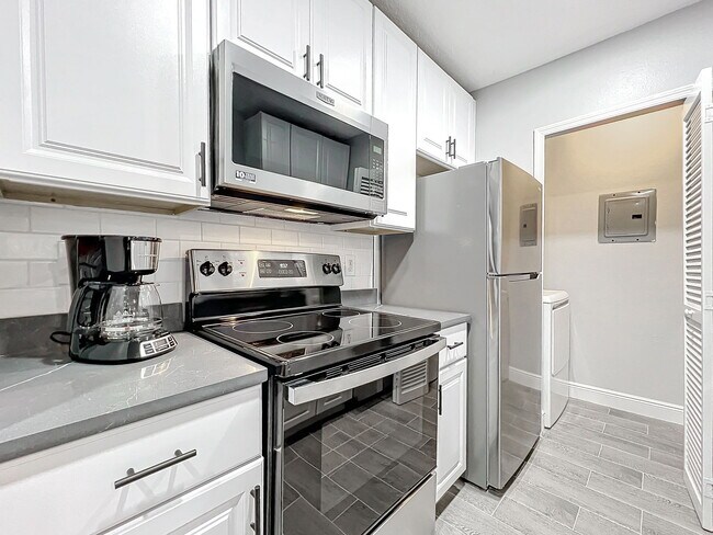 Building Photo - South Kirkman Road, Orlando, FL 32811 - 2 BR 2 BA condo