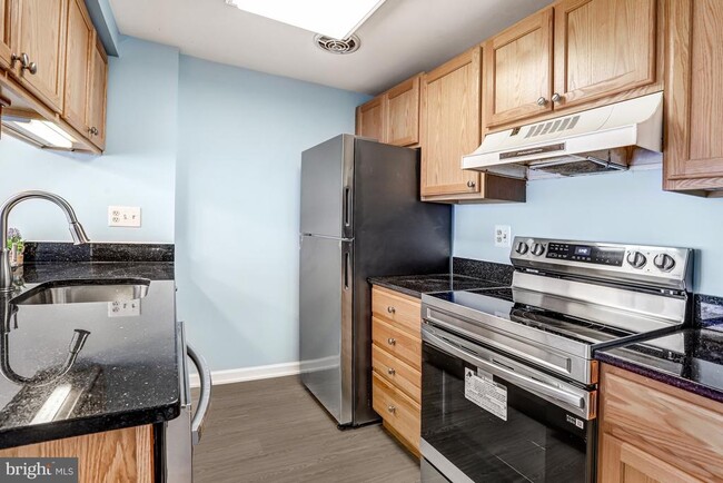 Building Photo - 9410 Walburg Way