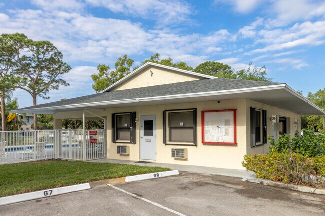 Building Photo - 6541 SE Federal Hwy