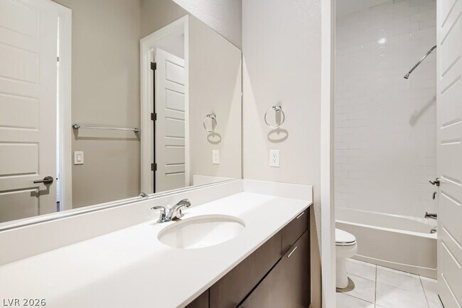 Building Photo - 342 Homeward Way