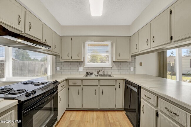 Building Photo - 7525 Melody Ln