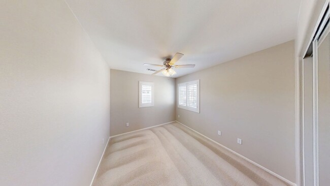 Building Photo - Beautiful 3 bed 2.5 bath in Beaumont, Ca.
