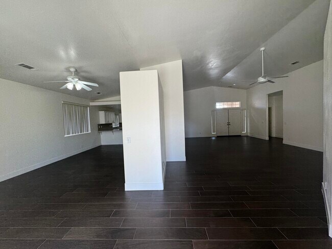 Building Photo - 74081 W Petunia Pl