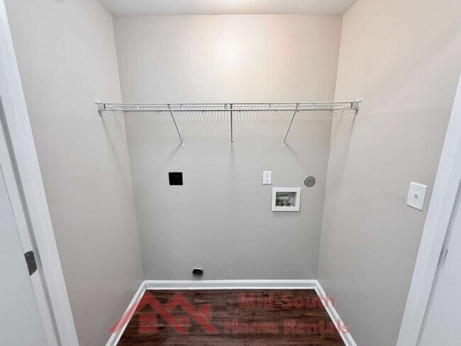 Building Photo - 5626 Tulip Tree Dr