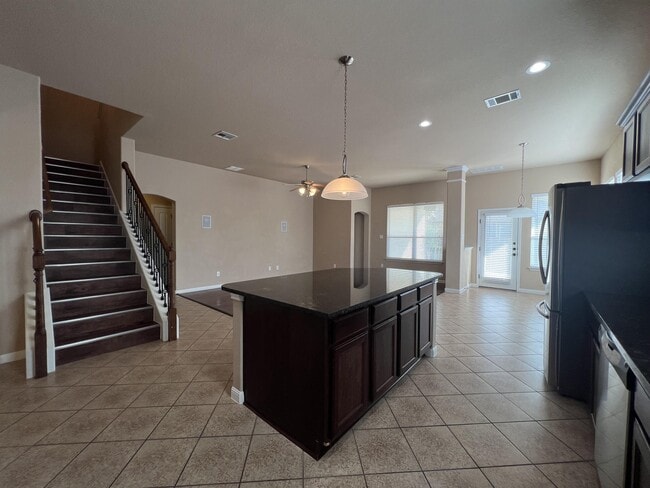 Building Photo - 25030 Buttermilk Ln