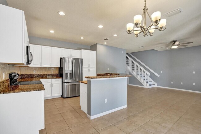 Building Photo - 6105 Grand Cypress Cir W