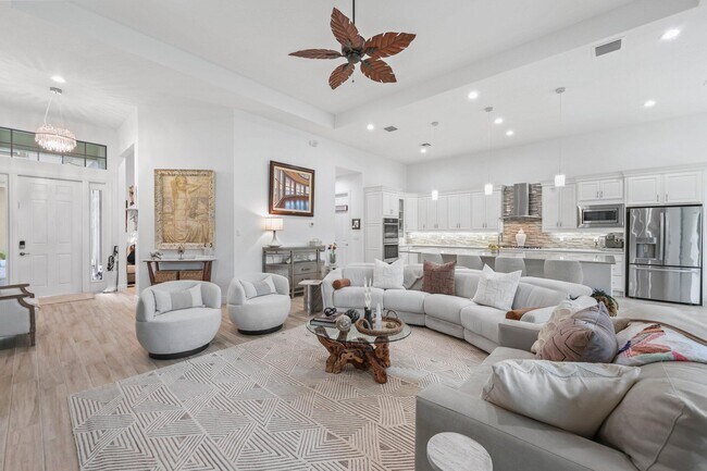 Building Photo - 9368 Cantal Cir E