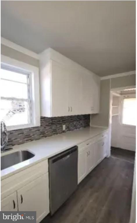 Building Photo - 1078 Lalor St