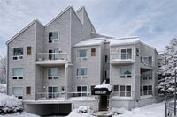 Building Photo - 1900 Grove Ct