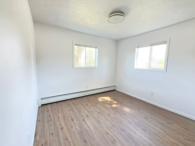 Building Photo - 601 6th Ave SW