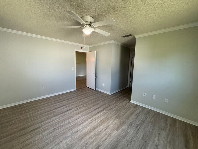 Building Photo - 6366 SW 115th Street Rd