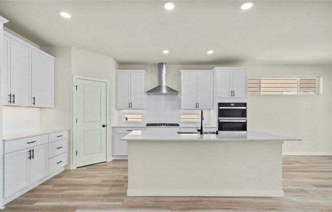 Building Photo - 5970 Thornhill Ave SW