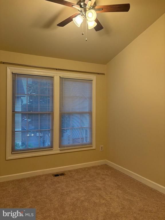 Building Photo - 5713 Wood Creek Ln