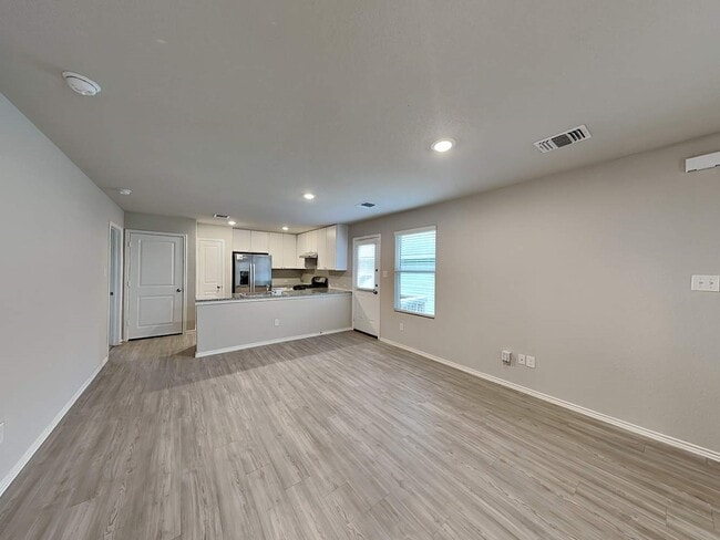 Building Photo - 7315 Avila Vis