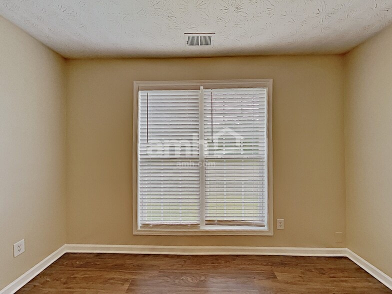 Building Photo - 3080 Rusticwood Dr